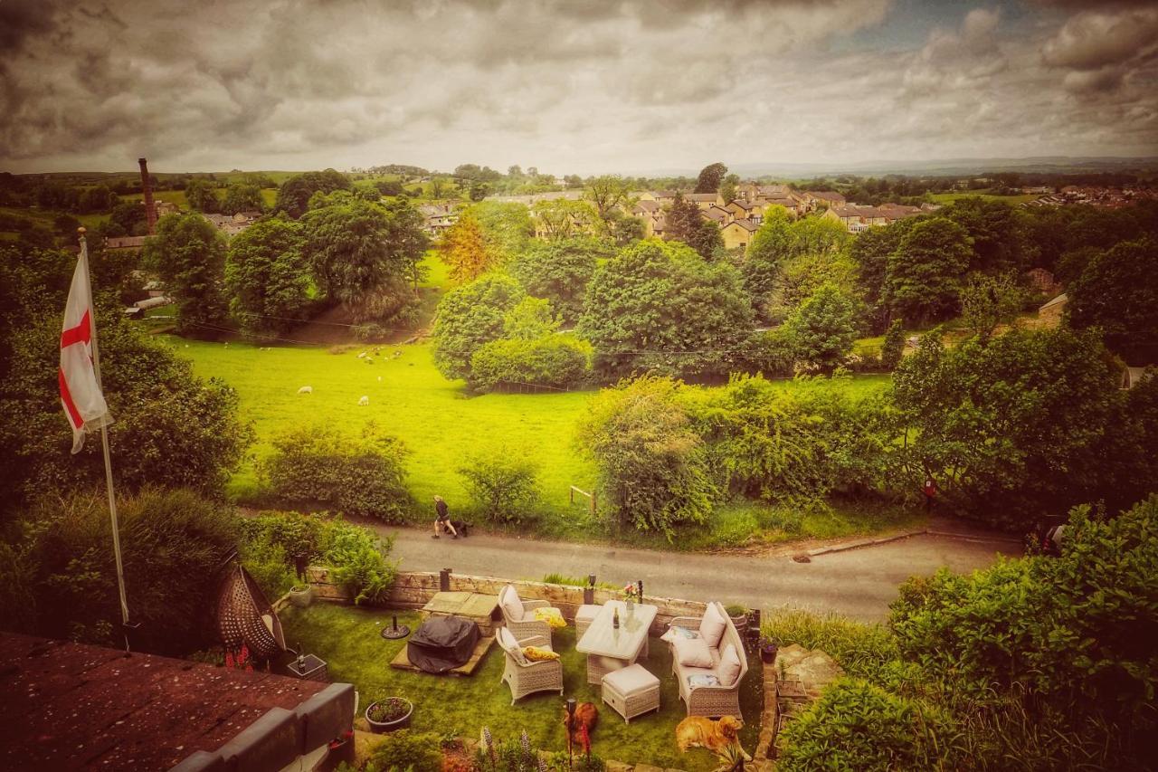 Alma Cliffe Guest House Barnoldswick Exterior foto